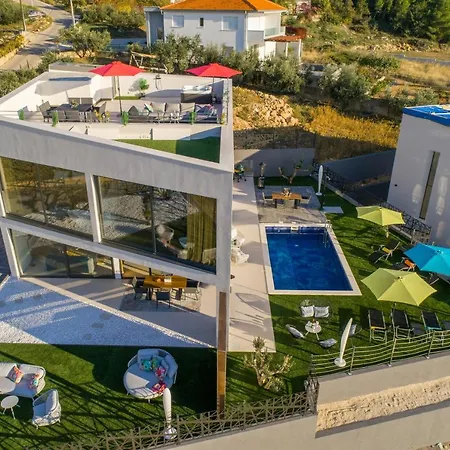 Luxury Split * بودْسْتغانا