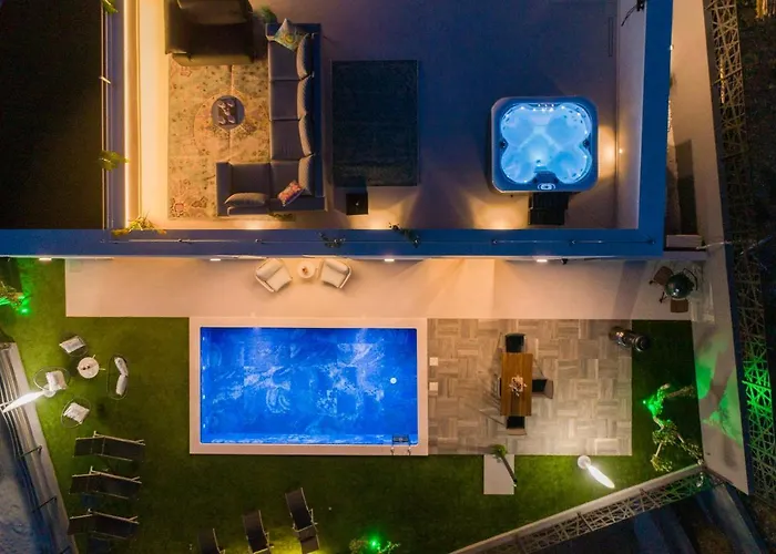 Luxury Split