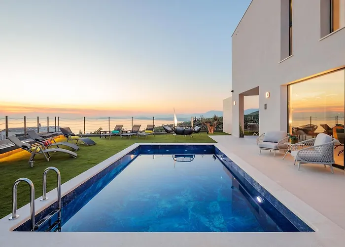 Luxury Split