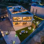 Luxury Split