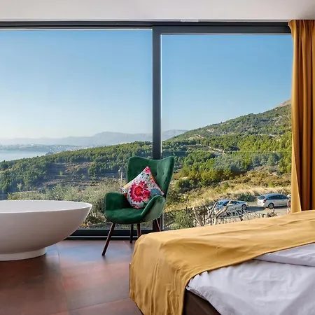 Luxury Split