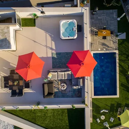 Luxury Split 别墅 *