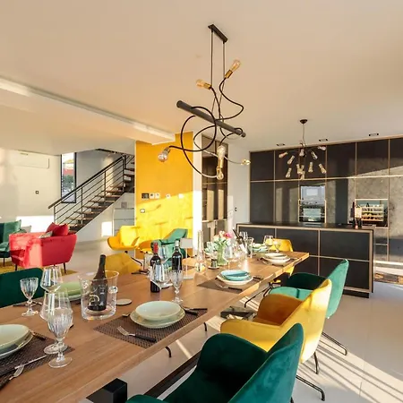 Luxury Split 别墅 珀德垂那